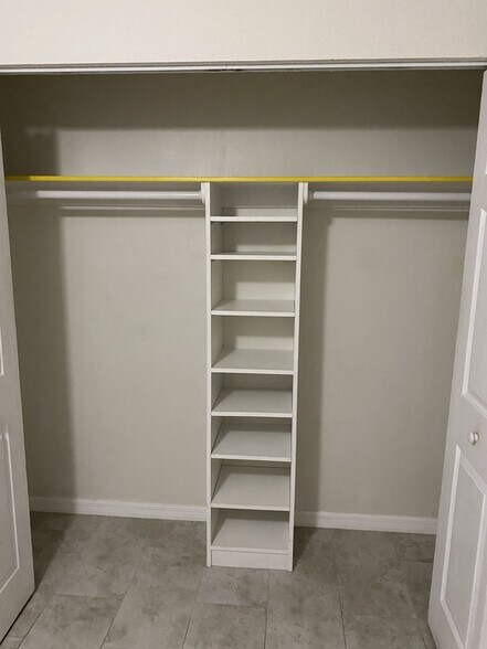 Building Photo - 1788 Poinsettia Ave