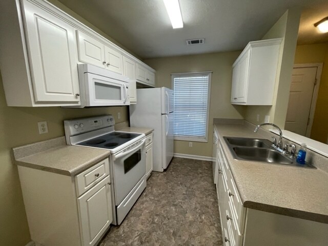 Building Photo - 7206 Curacas Dr