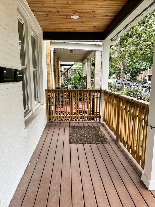 Building Photo - 3511 W Beach Ave