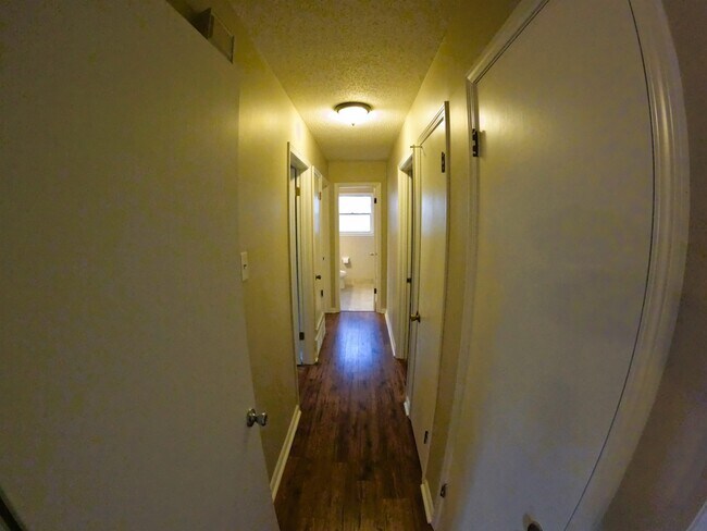Building Photo - 6541 Deermont Dr
