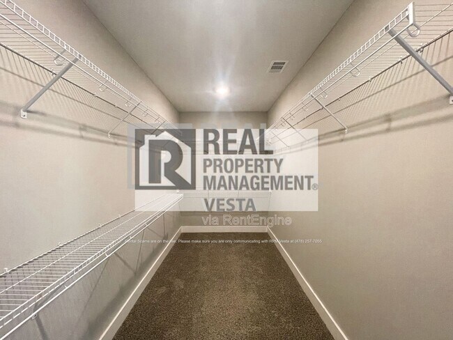 Building Photo - 113 Perth Ct