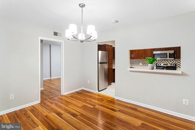 Building Photo - 6155 Edsall Rd