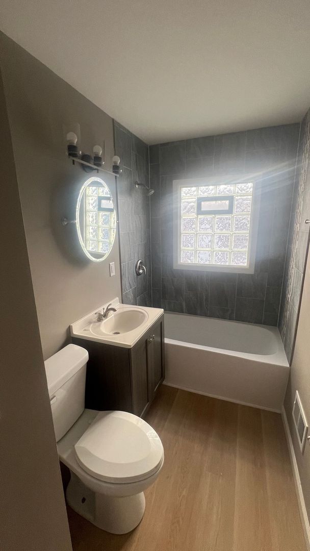 Building Photo - 5922 N 84th St