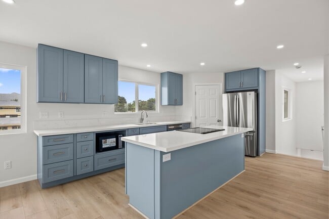 Building Photo - AVAILABLE NOW...BRAND NEW 3 BEDROOM 2 BATH