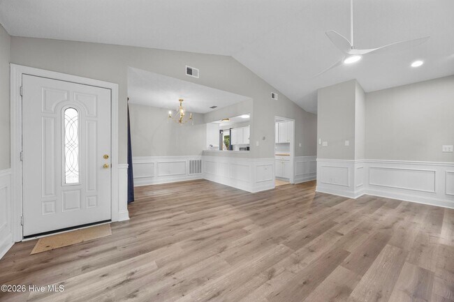 Building Photo - 429 Crow's Nest Ln
