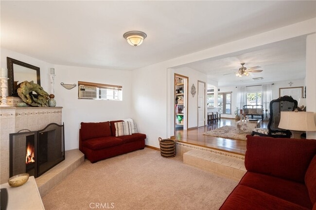 Building Photo - 4637 Hackett Ave