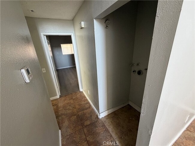 Building Photo - 14605 Woodland Dr