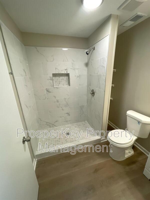 Building Photo - 941 Belvedere Dr