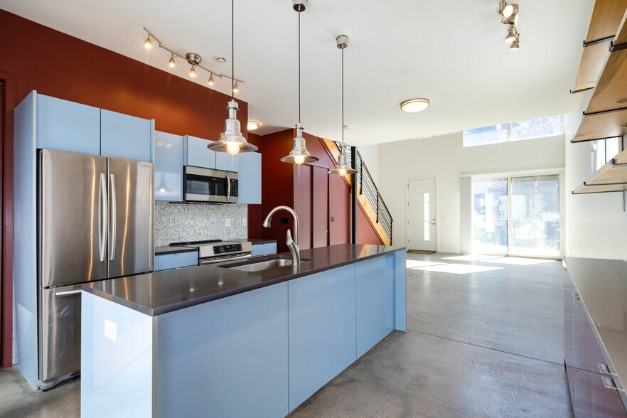 Building Photo - 3513 Delgany St