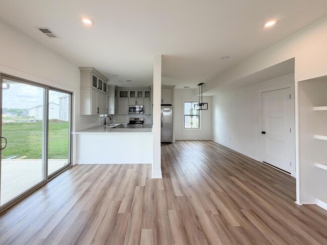 Building Photo - 219 Krauss Dr