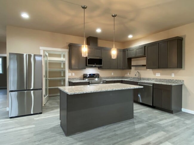 Building Photo - Brand New Construction