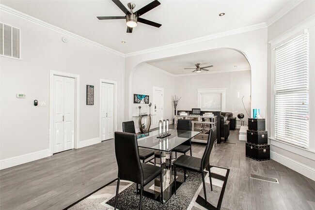 Building Photo - 4719 Junius St