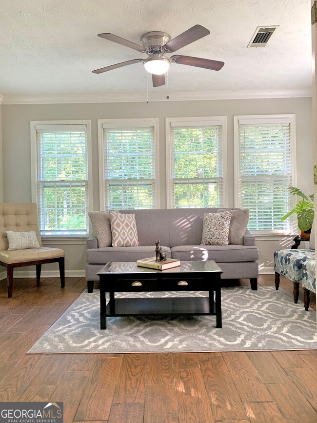 Building Photo - 345 Legacy Ln