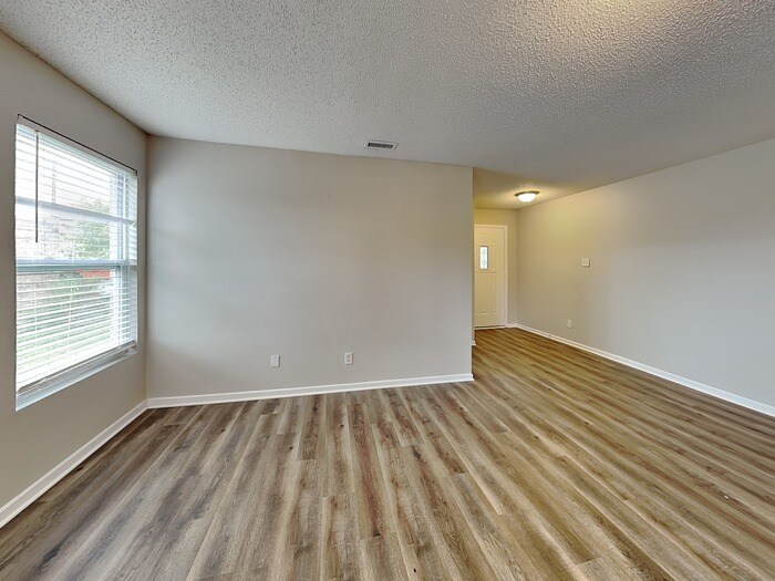 Building Photo - 7938 Hydrangea Ct