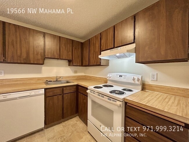 Building Photo - 19566 NW Mahama Pl