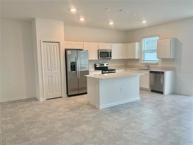 Building Photo - 368 Nine Iron Dr