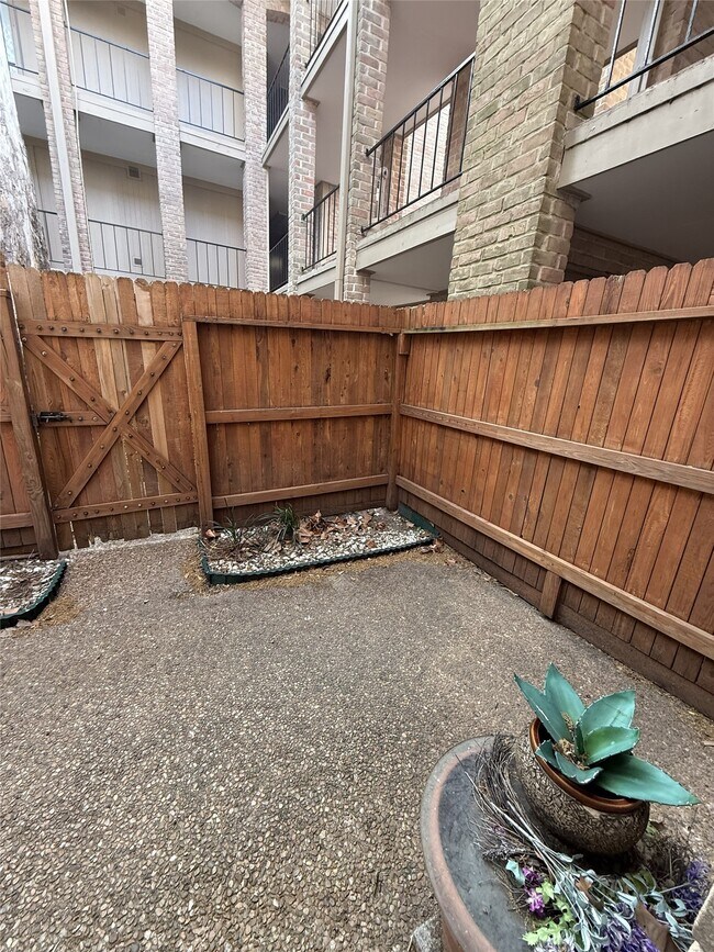 Building Photo - 4645 Wild Indigo St