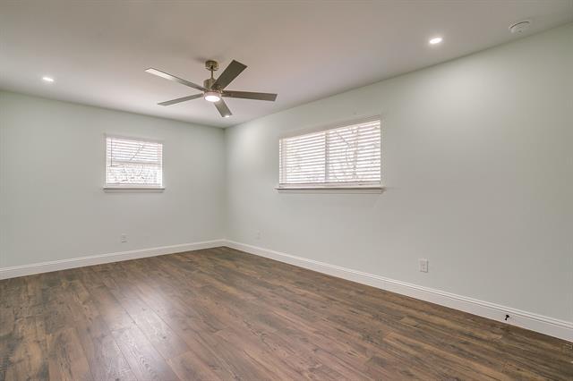 Building Photo - 202 S Cummings Dr