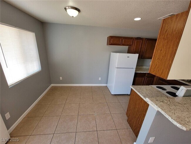 Building Photo - 2023 Bassler St