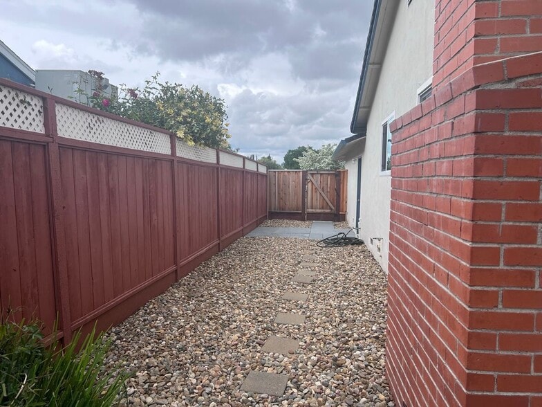 Building Photo - 4034 Alvarado St