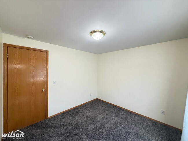 Building Photo - 7400 Richey Rd