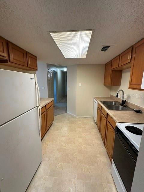 Building Photo - 130 Sabal Ct