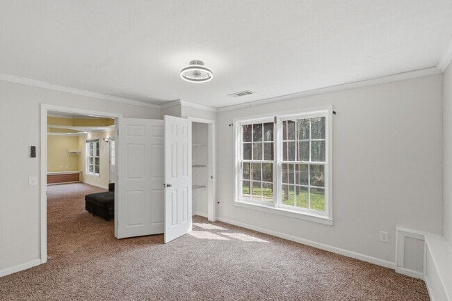 Building Photo - 2927 Arbor Creek Ln