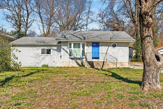 Building Photo - 153 Bascom Dr