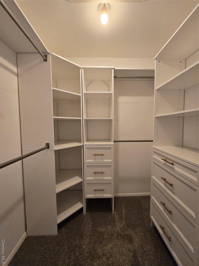 Building Photo - 184 Deer Ct Dr