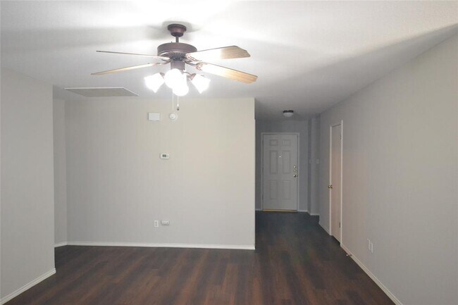 Building Photo - 2106 Bridal Path