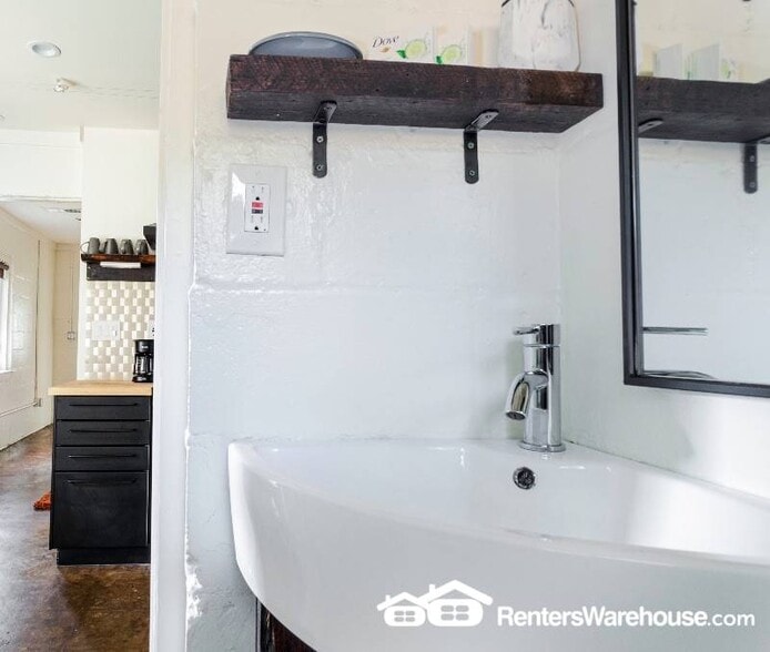 Building Photo - 958 Smith St SW