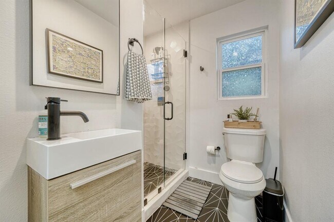 Building Photo - 5313 Downs Dr