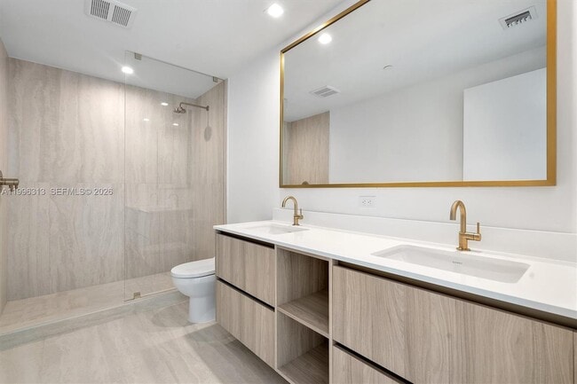 Building Photo - 77 SE 5th St