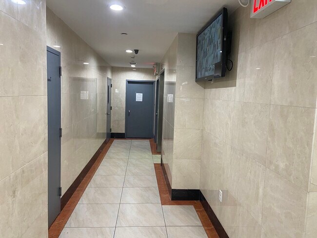 Building Photo - 96-11-11 65th Rd