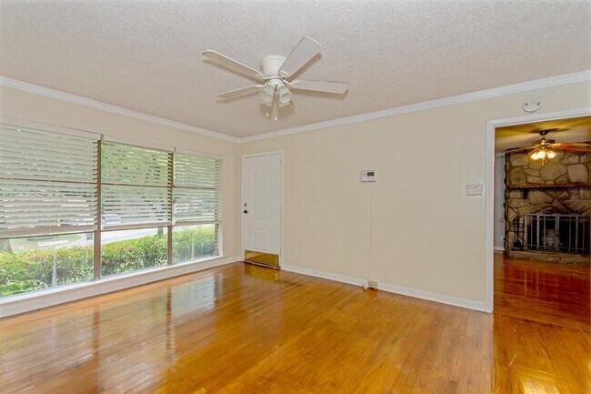 Building Photo - 3105 Pelzer Ave