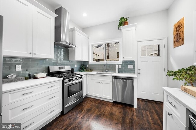 Building Photo - 1236 Snyder Ave