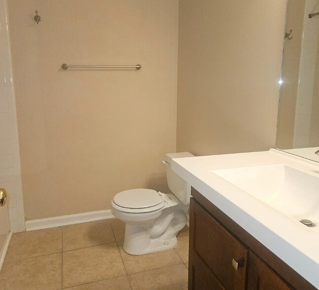 Building Photo - 8231 Hempshire Pl