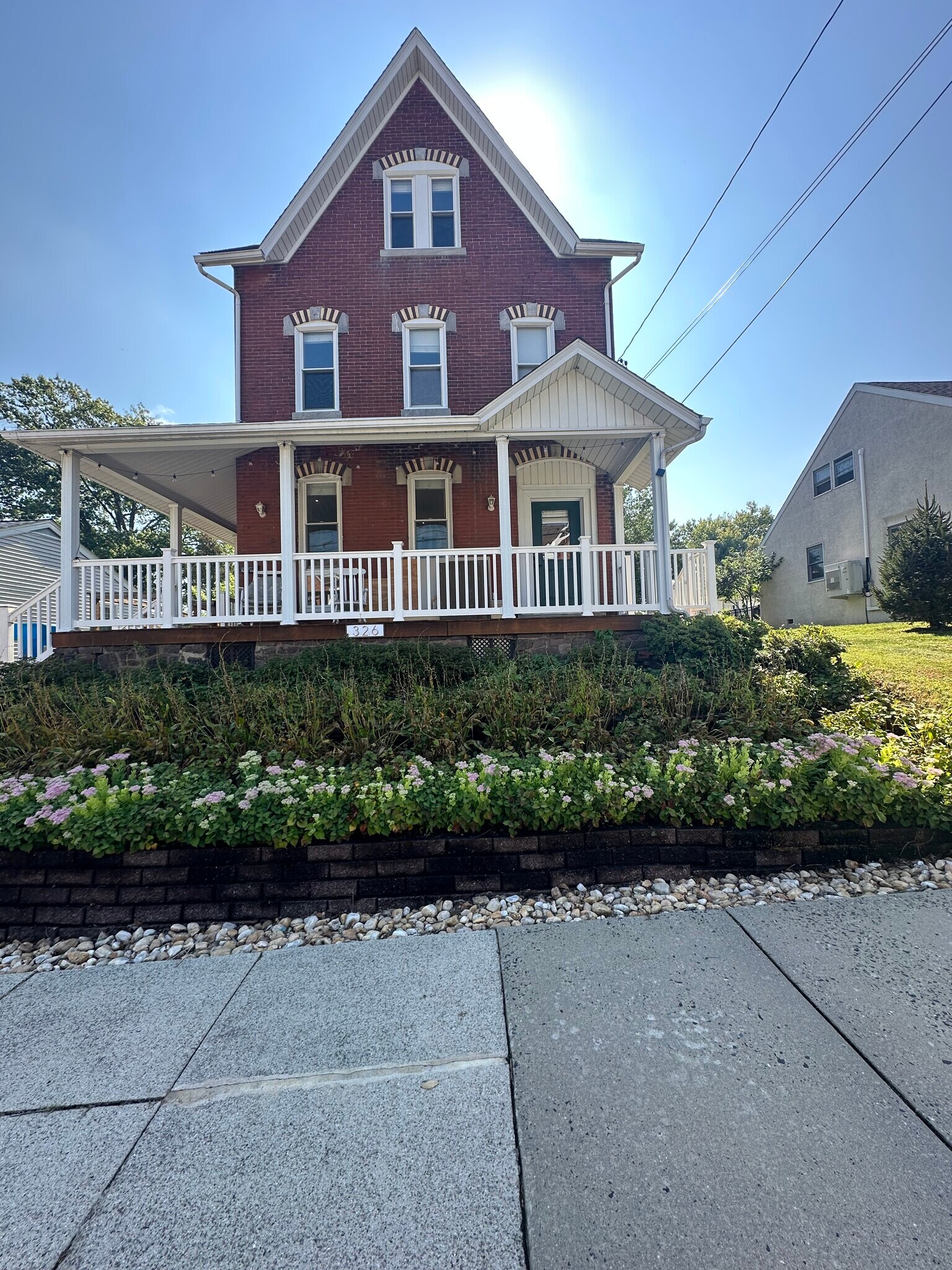 Building Photo - 326 Walnut St