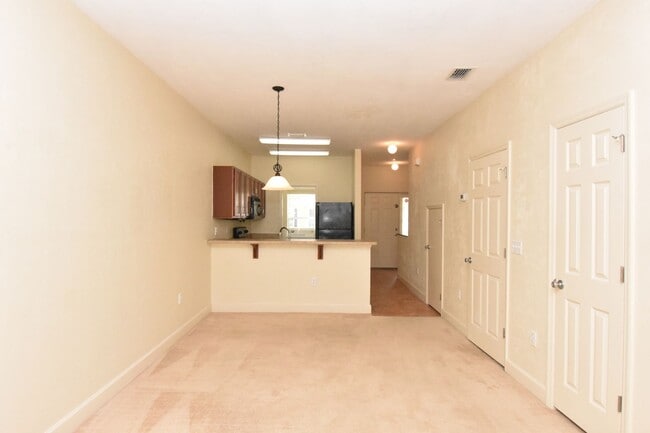Building Photo - 2933 SW 35th Pl