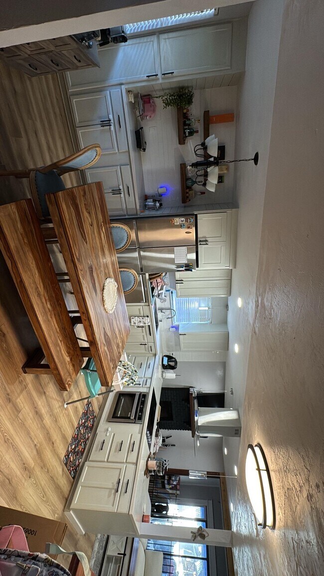 Building Photo - 2348 Merrigan Pl