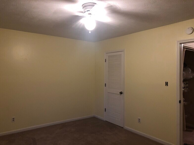 Bedroom 3 upstairs - 1025 Carolina Rd