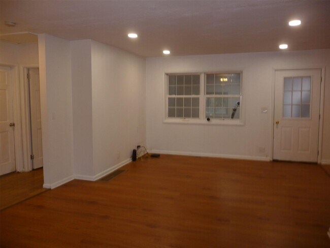 Building Photo - 3 Chappell Pkwy