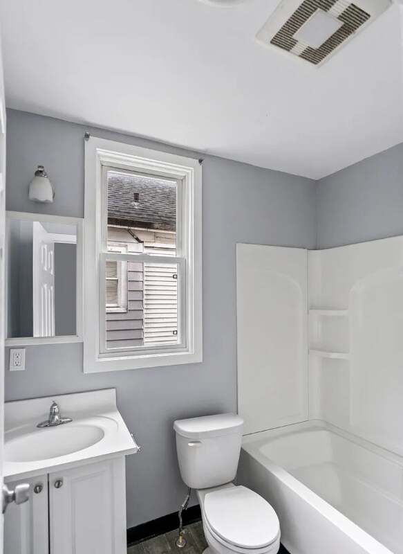 Building Photo - 21 W Sunnyside Way