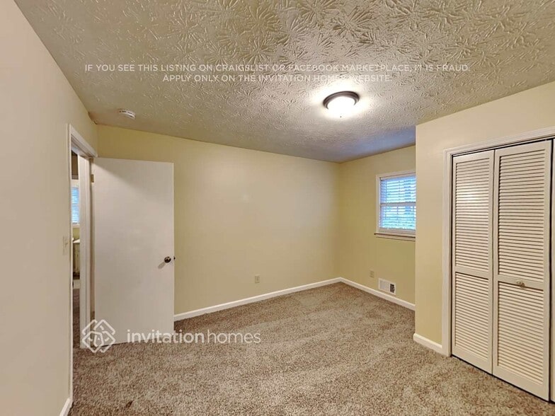 Building Photo - 133 Fox Ridge Ct