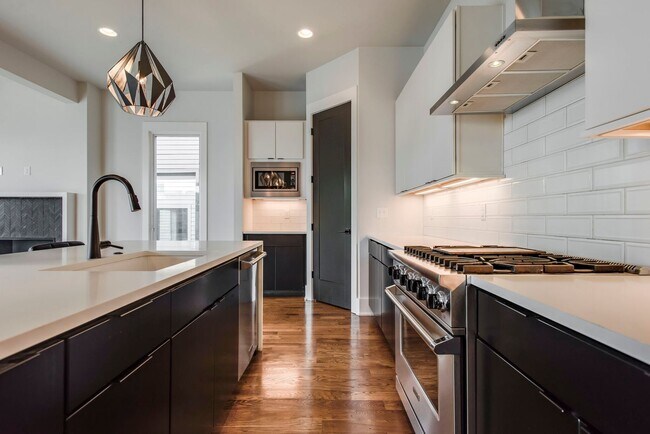 Building Photo - A Modern Masterpiece perched on Sylvan Summit will amaze you!