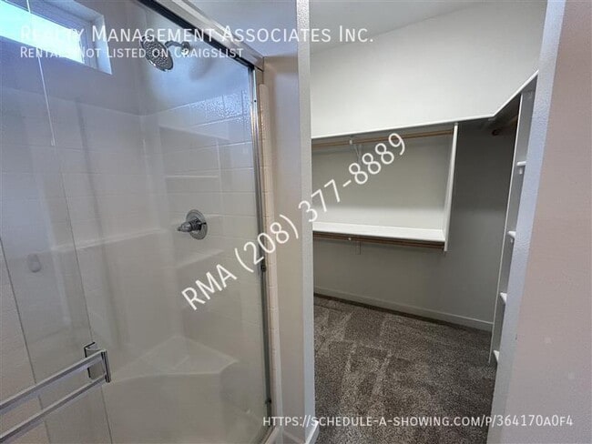 Building Photo - 6593 S Donaway Ave