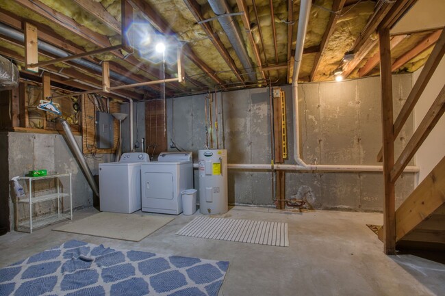 Building Photo - Spacious 2-Bedroom, 2-Story Apartment with Walk-Out Basement