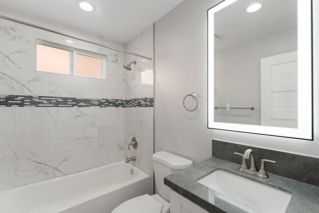 Building Photo - New, Top Floor | 3 Bed, 3 Bath, Laundry, B...