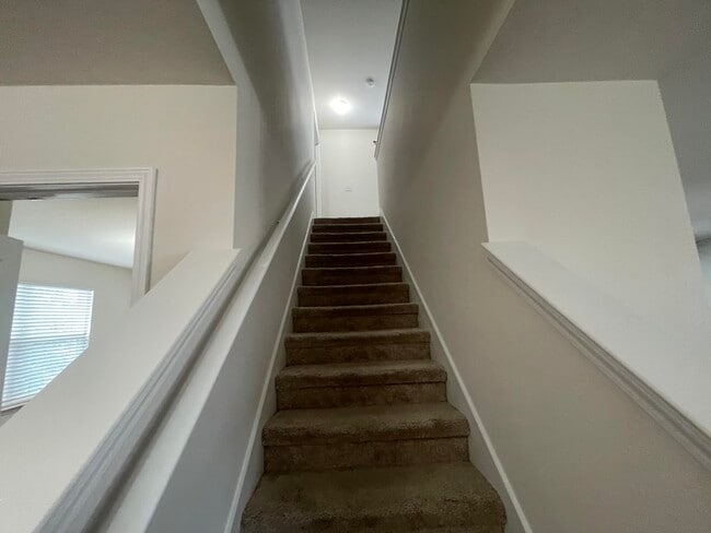 Building Photo - 4893 Kensington Ln