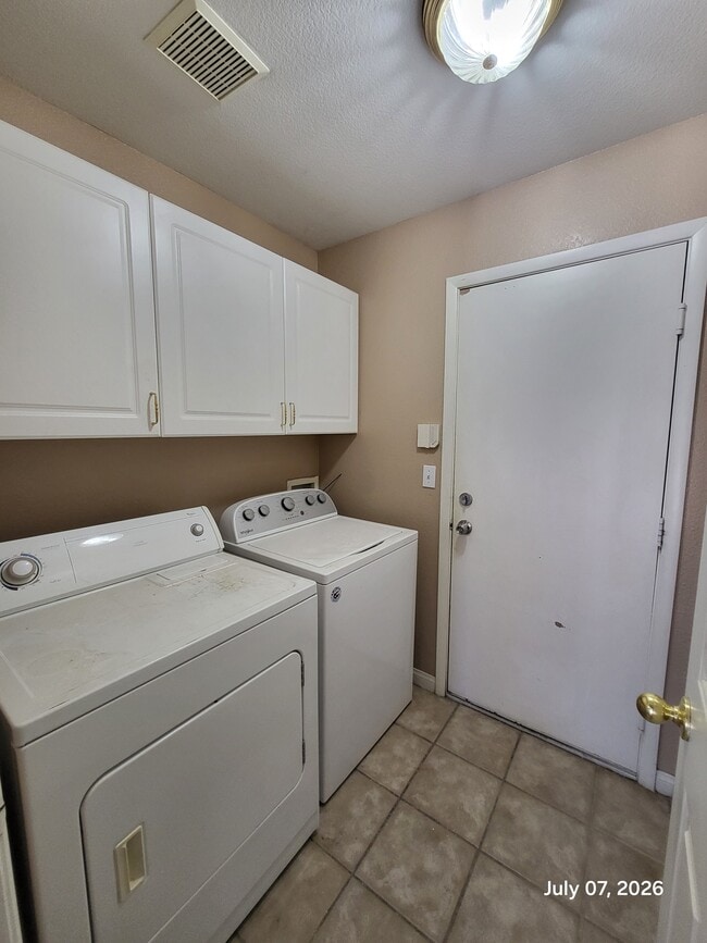 Building Photo - 8312 Candlefish Ct